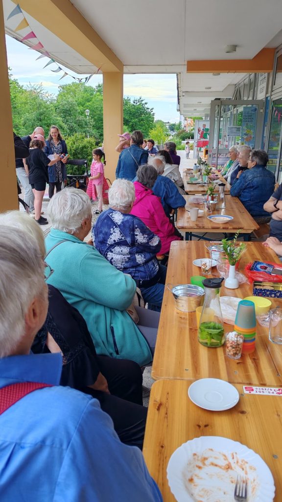 Auflösung Quiz bei der Langen Tafel der Nachbarschaft